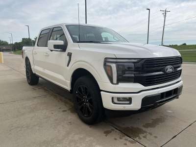 New 2026 Ford F-150 Platinum Crew Cab Truck for sale in St. Joseph MO