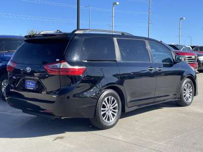 Used 2020 Toyota Sienna XLE 8-Passenger Minivan for sale in St. Joseph MO