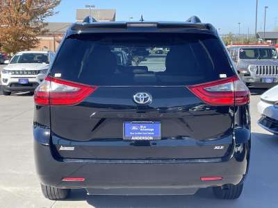 Used 2020 Toyota Sienna XLE 8-Passenger Minivan for sale in St. Joseph MO