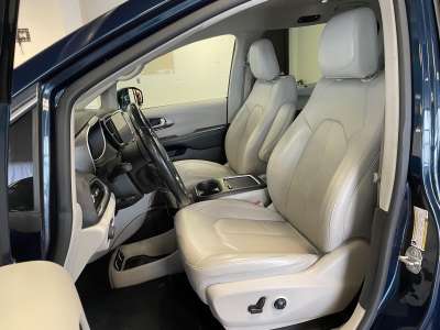 Used 2021 Chrysler Pacifica for sale in St. Joseph MO