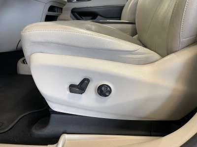 Used 2021 Chrysler Pacifica for sale in St. Joseph MO