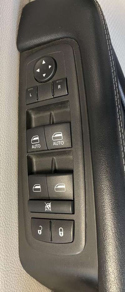 Used 2021 Chrysler Pacifica for sale in St. Joseph MO