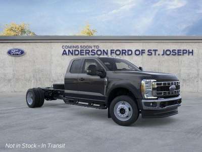 New 2026 Ford Super Duty F-450 DRW XLT 4WD SuperCab 168 WB 60 CA Extended Cab Truck for sale in St. Joseph MO