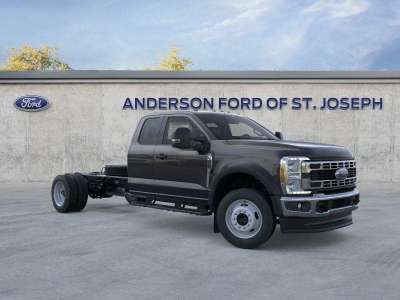 New 2026 Ford Super Duty F-450 DRW for sale in St. Joseph MO