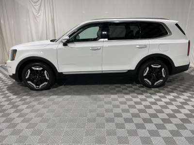 Used 2023 Kia Telluride S SUV/Crossover for sale in St. Joseph MO