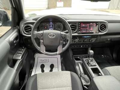 Used 2022 Toyota Tacoma 4WD for sale in St. Joseph MO
