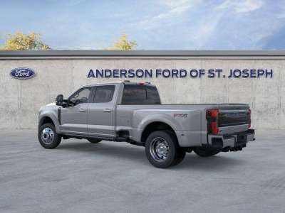 New 2026 Ford Super Duty F-450 DRW Platinum Crew Cab Truck for sale in St. Joseph MO