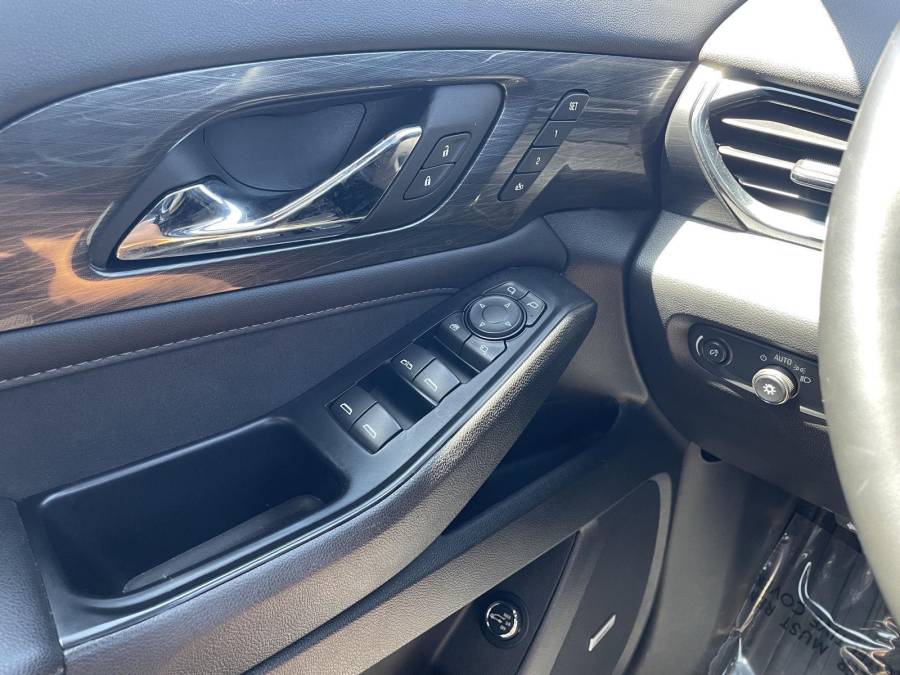 Used 2023 Chevrolet Traverse for sale in St. Joseph MO