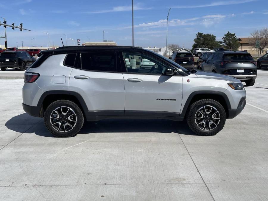 Used 2025 Jeep Compass for sale in Grand Island NE