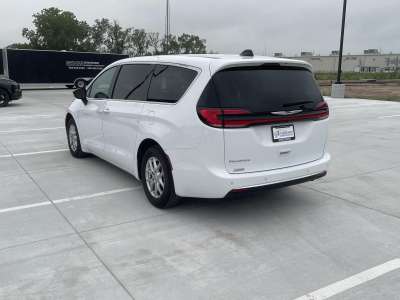 Used 2024 Chrysler Pacifica for sale in Grand Island NE