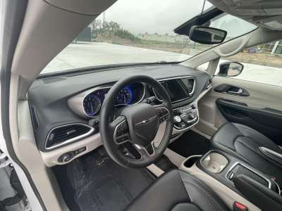 Used 2024 Chrysler Pacifica for sale in Grand Island NE