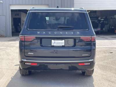 Used 2024 Jeep Wagoneer for sale in Grand Island NE