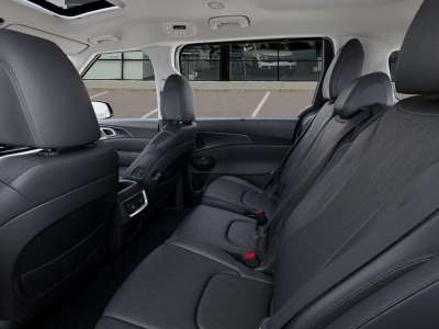 New 2025 Kia Carnival Hybrid for sale in St. Joseph MO