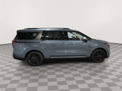 Used 2025 Kia Carnival Hybrid SX Prestige Minivan for sale in St. Joseph MO Used 2025 Kia Carnival Hybrid SX Prestige Minivan for sale in St. Joseph MO