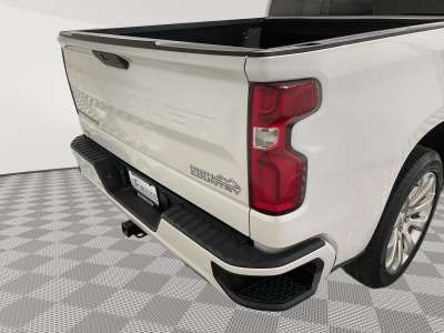 Used 2019 Chevrolet Silverado 1500 High Country Crew Cab Truck for sale in St. Joseph MO Used 2019 Chevrolet Silverado 1500 High Country Crew Cab Truck for sale in St. Joseph MO