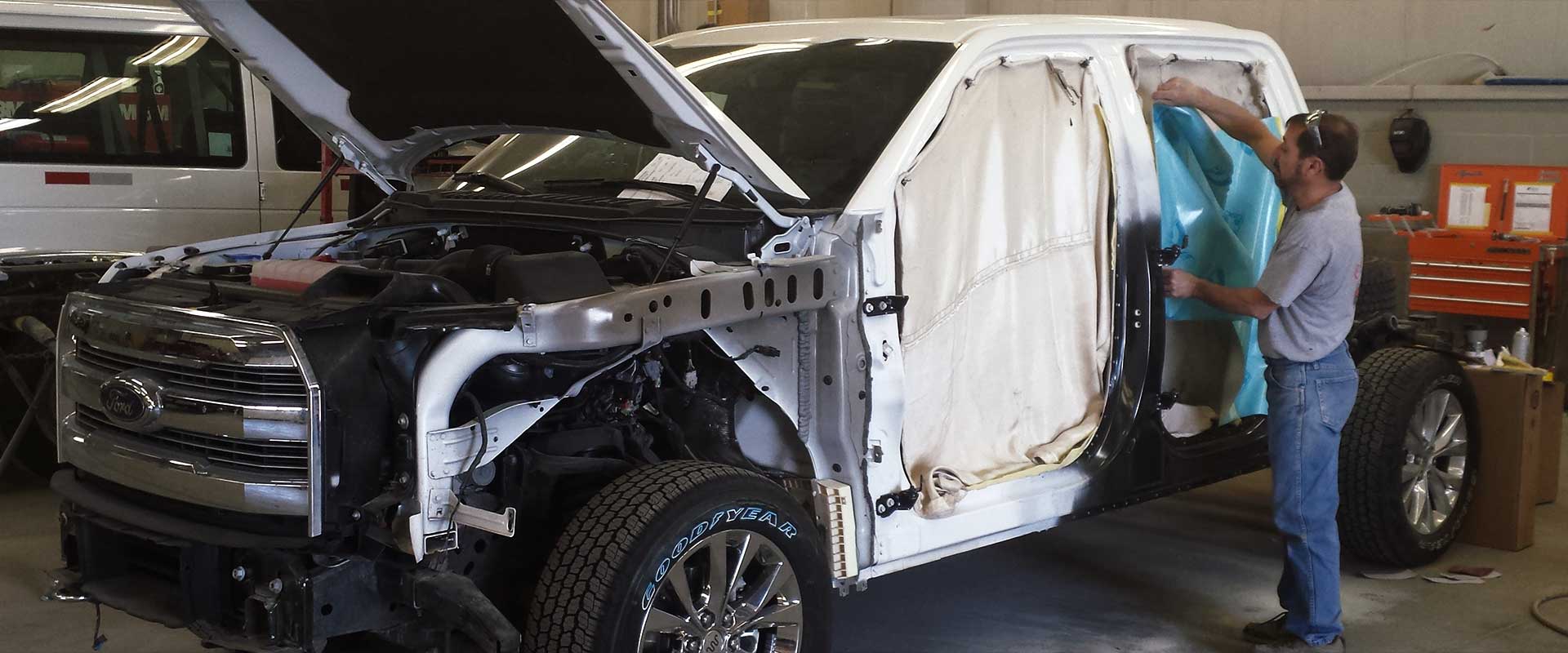 Ford Collision Center Ford Body Shop near Maryville, MO